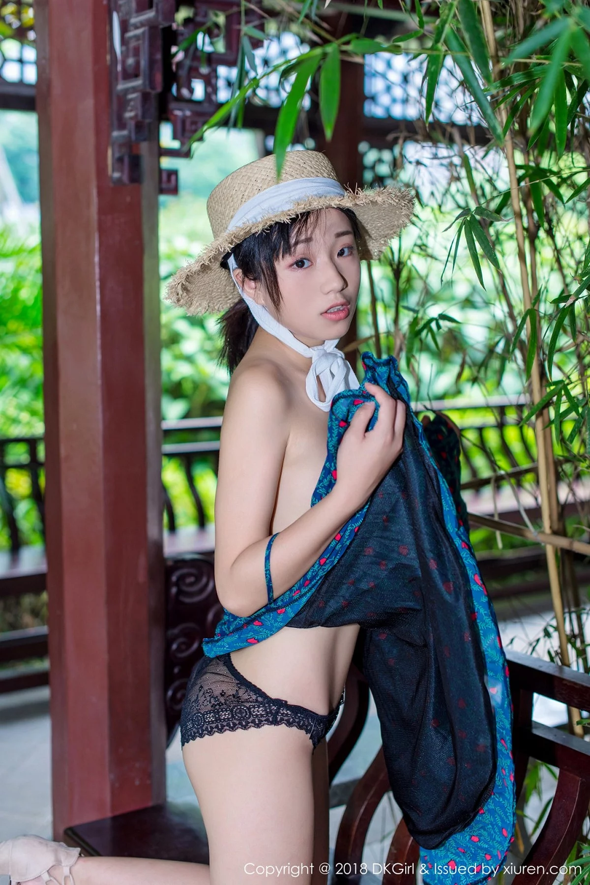 Xrmnw.Com[DKGirl御女郎]Vol.055_美乳女神苍井优香街拍特辑甜美草帽少女露背吊带裙性感写真53P