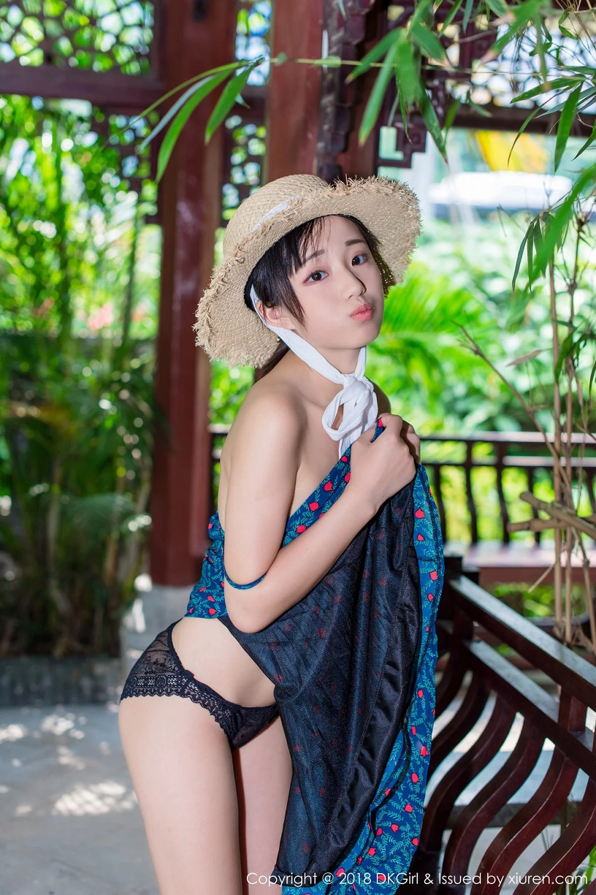 Xrmnw.Com[DKGirl御女郎]Vol.055_美乳女神苍井优香街拍特辑甜美草帽少女露背吊带裙性感写真53P