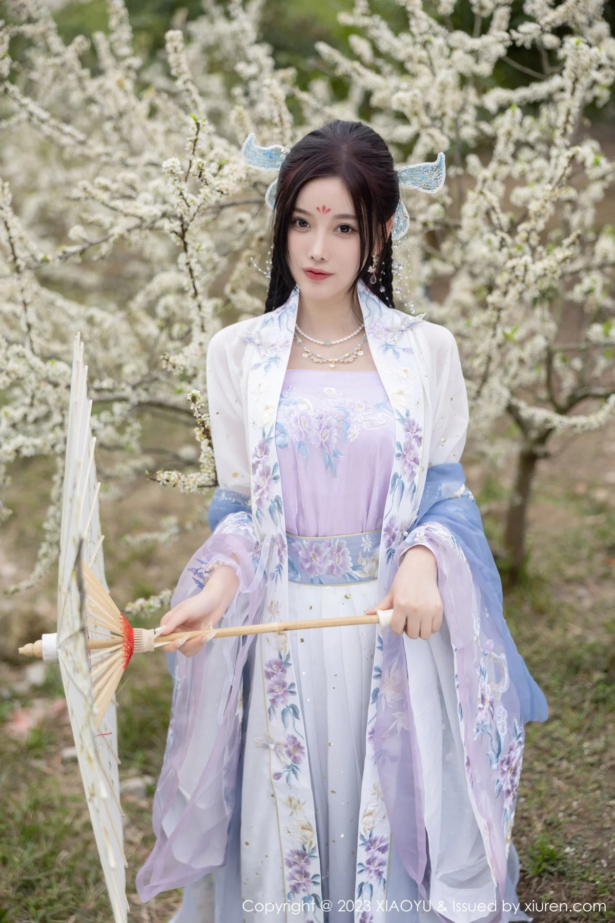 Xrmnw.Com[XiaoYu画语界]Vol.970_女神杨晨晨Yome脱淡蓝紫色古装服露白色蕾丝内衣完美诱惑写真91P