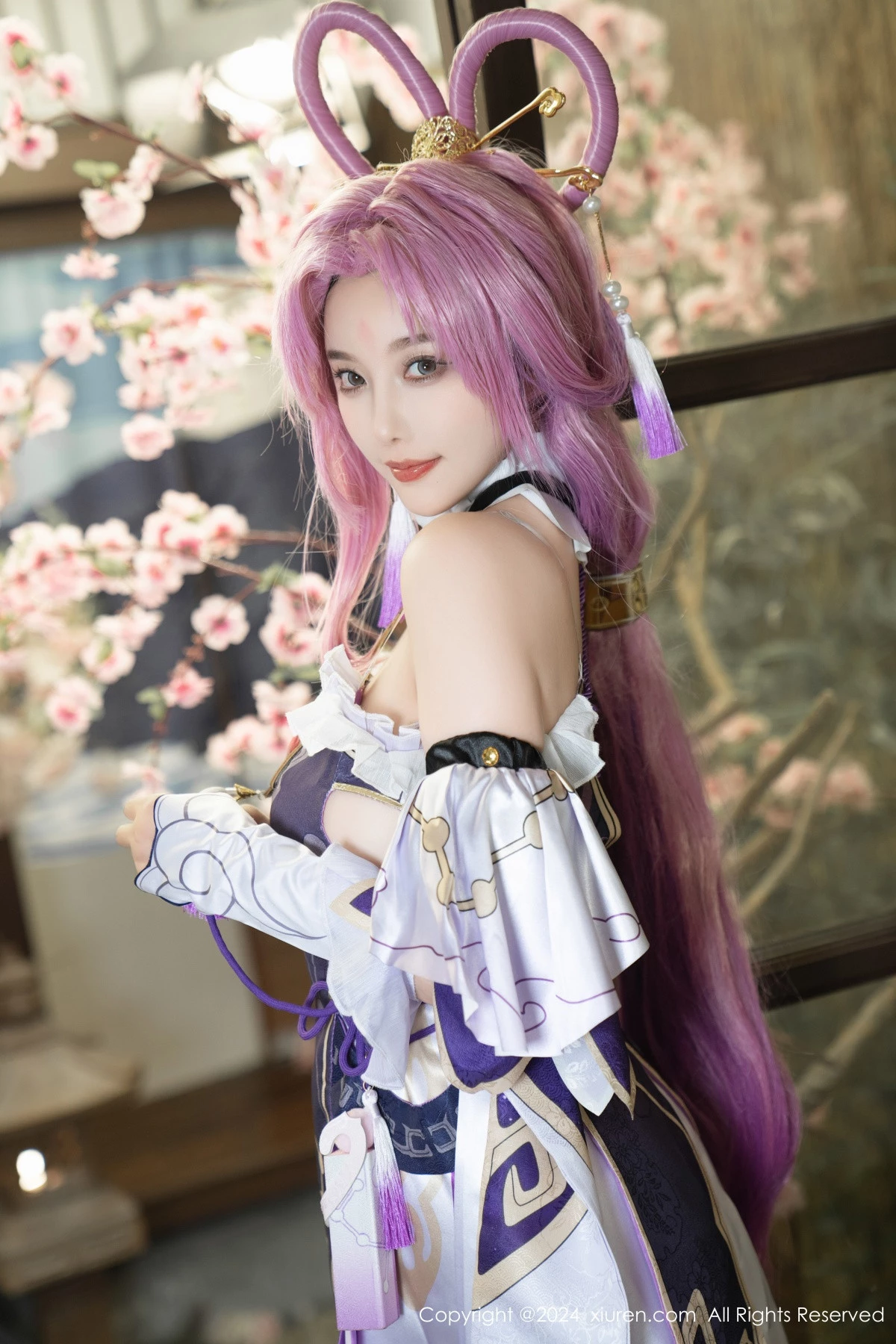 Xrmnw.Com[XiuRen秀人网]No.8943_女神杨晨晨Yome性感紫色Cosplay服饰配白丝袜秀丰满身材诱惑写真79P